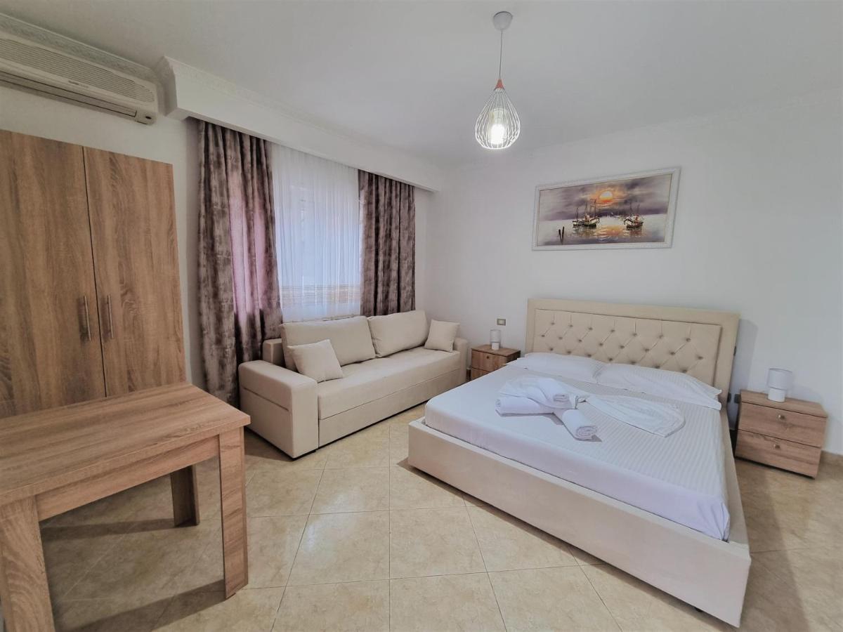 My Holiday House Hotel Durrës Buitenkant foto