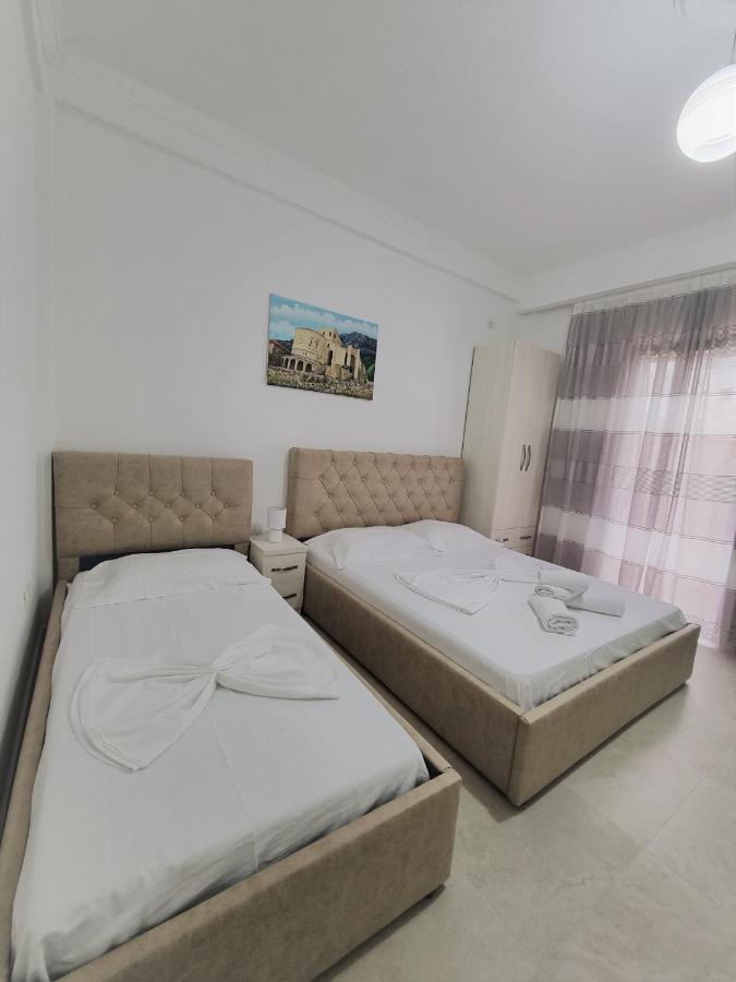 My Holiday House Hotel Durrës Buitenkant foto