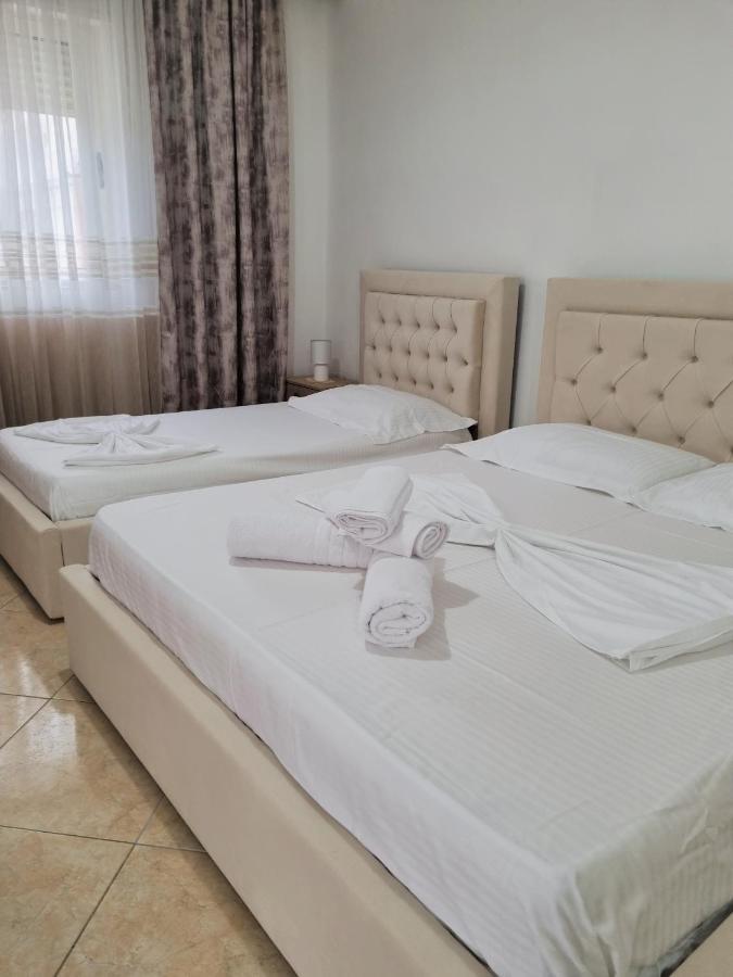 My Holiday House Hotel Durrës Buitenkant foto