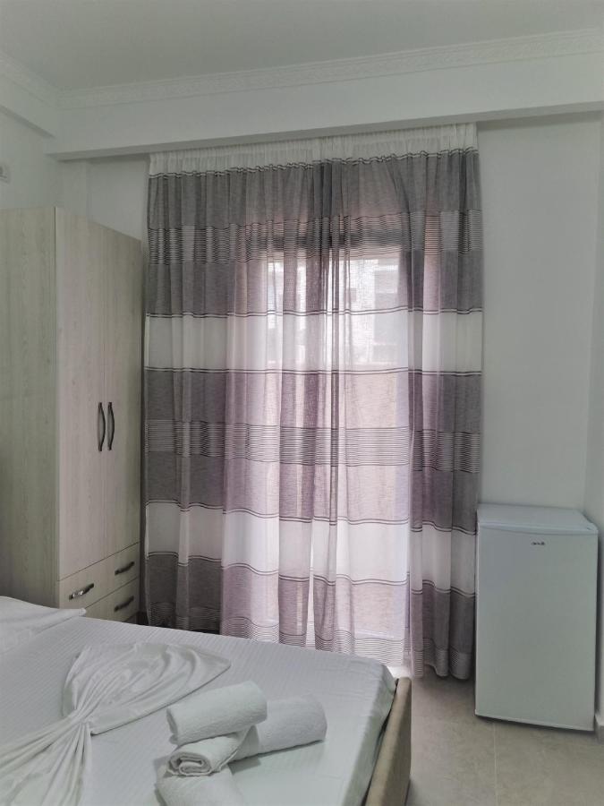 My Holiday House Hotel Durrës Buitenkant foto