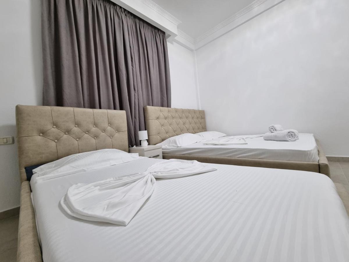 My Holiday House Hotel Durrës Buitenkant foto