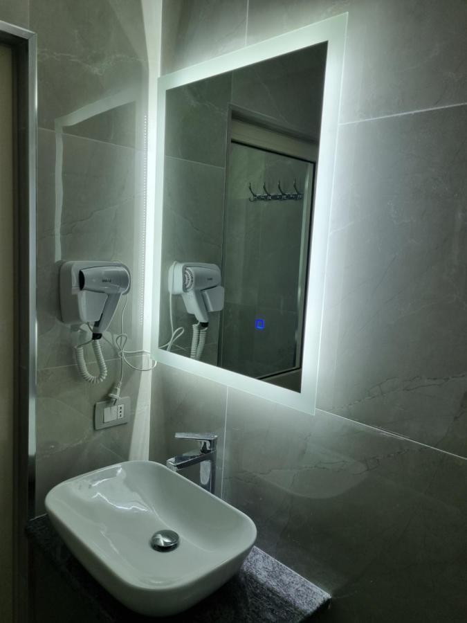 My Holiday House Hotel Durrës Buitenkant foto